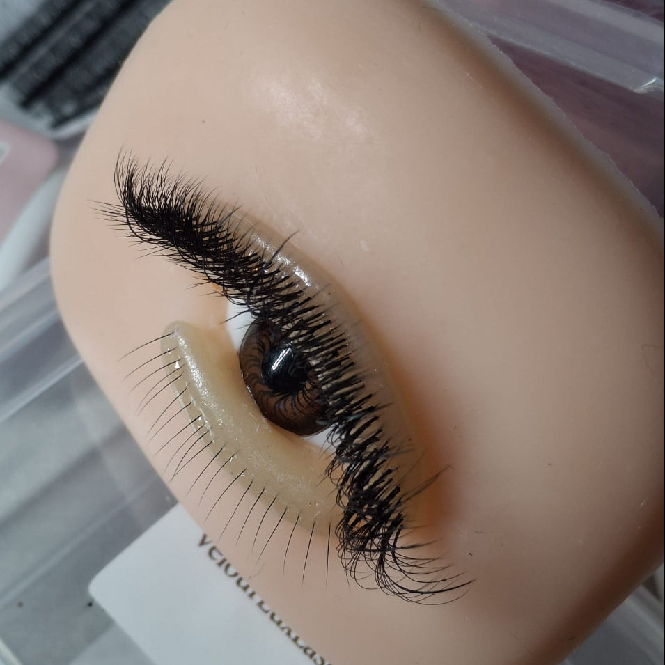 VelourLuxLashes gyakorló szem